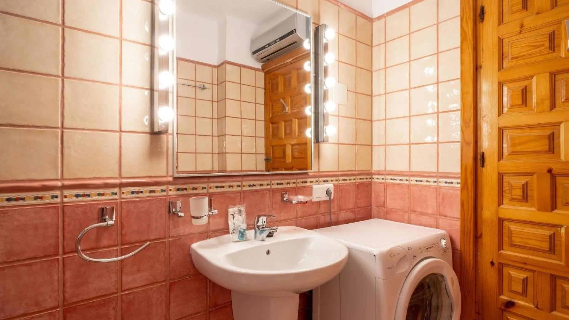 Ferienwohnung Fuer 2 Personen Ca 50 Qm In Nerja, Andalusien Costa Del Sol Apartment